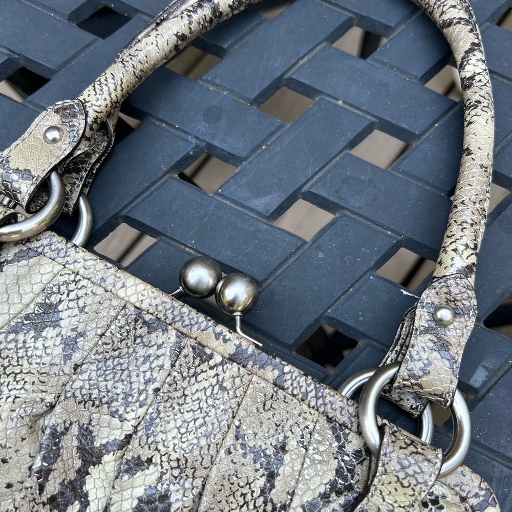 Kenneth Cole Women’s Vintage Leather Snakeskin Shoulder Bag Purse - Picture 12 of 15